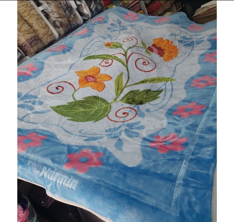 پتو نرمینه تکنفره مدل نسیم